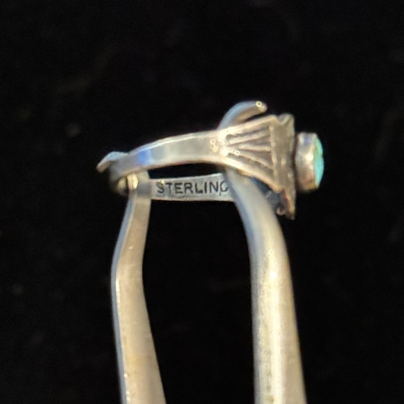 Vintage Native American Turquoise Sterling Silver Ring - Picture 4 of 4